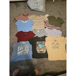 Lot of 13 Women's XS / S Tee Shirts A&F, A&E, Old Navy, Offline, AERO, Wild Fab